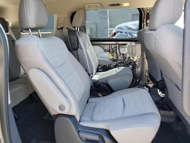 5TDKRKEC0PS152073 - 2023 TOYOTA SIENNA LE GRAY photo 11