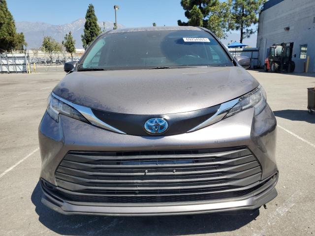 5TDKRKEC0PS152073 - 2023 TOYOTA SIENNA LE GRAY photo 5