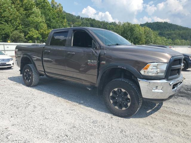 3C6TR5CJ7JG386330 - 2018 RAM 2500 ST 棕色 照片 4