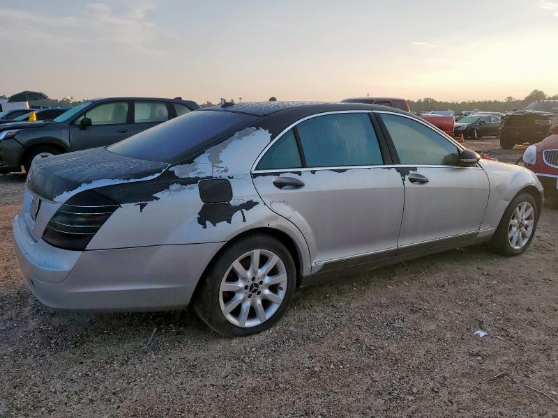 WDDNG86XX8A203400 - 2008 MERZ S 550 4MATIC SILVER photo 3