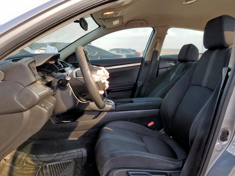 2HGFC2F59JH505615 - 2018 HONDA CIVIC LX 银色 照片 7