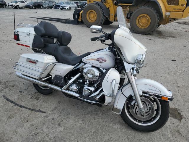 1HD1FC4187Y642760 - 2007 HARLEY-DAVIDSON FLHTCUI თეთრი ფოტო 1