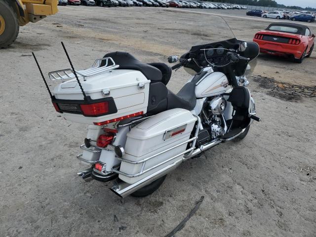 1HD1FC4187Y642760 - 2007 HARLEY-DAVIDSON FLHTCUI თეთრი ფოტო 4