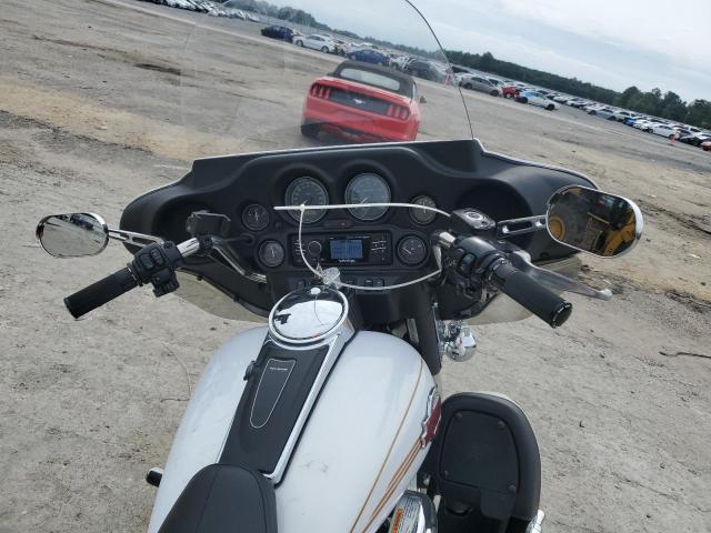 1HD1FC4187Y642760 - 2007 HARLEY-DAVIDSON FLHTCUI თეთრი ფოტო 5