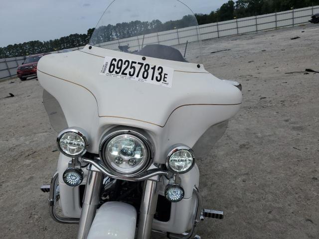 1HD1FC4187Y642760 - 2007 HARLEY-DAVIDSON FLHTCUI თეთრი ფოტო 9