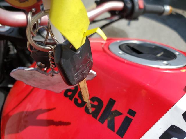 JKAEXEC1X9DA32153 - 2009 KAWASAKI EX650 C 红色 照片 8