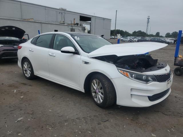 5XXGU4L34GG087863 - 2016 KIA OPTIMA EX Weiß Foto 4
