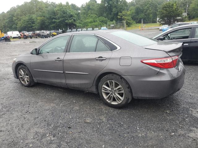 4T1BF1FK0HU335877 - 2017 TOYOTA CAMRY LE GRAY photo 2