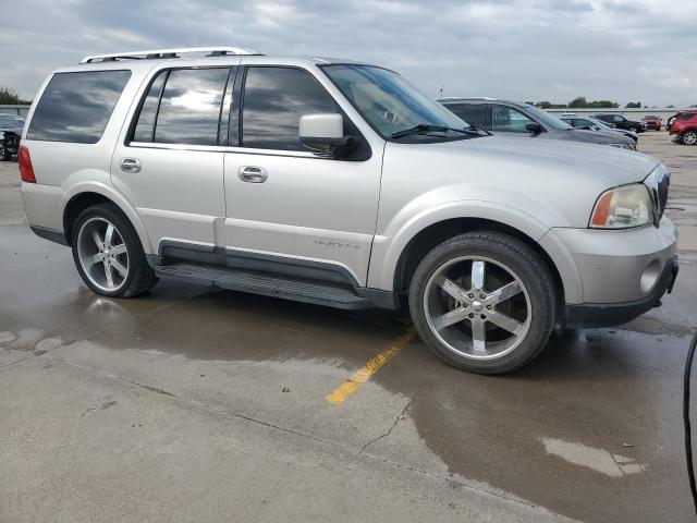 5LMFU27RX4LJ27558 - 2004 LINCOLN NAVIGATOR 银色 照片 4