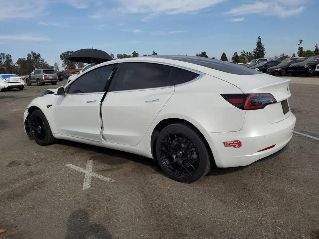 5YJ3E1EAXLF658792 - 2020 TESLA MODEL 3 WHITE photo 2