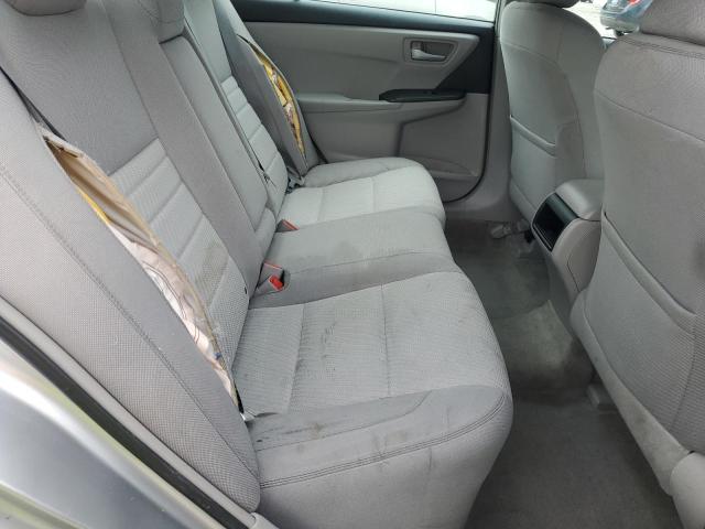 4T1BF1FK0FU113286 - 2015 TOYOTA CAMRY LE SILVER photo 10