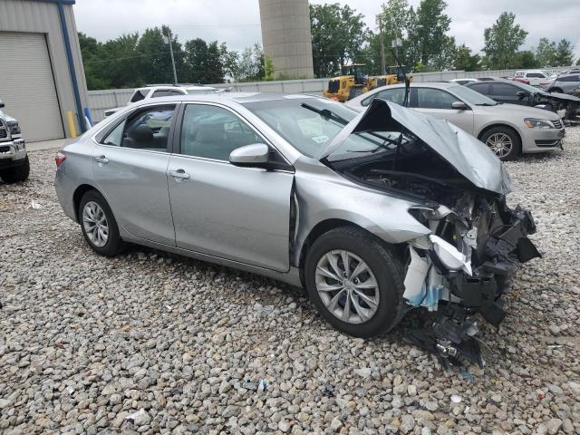 4T1BF1FK0FU113286 - 2015 TOYOTA CAMRY LE SILVER photo 4