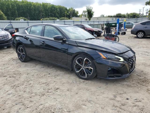 1N4BL4CV5PN397934 - 2023 NISSAN ALTIMA SR BLACK photo 4