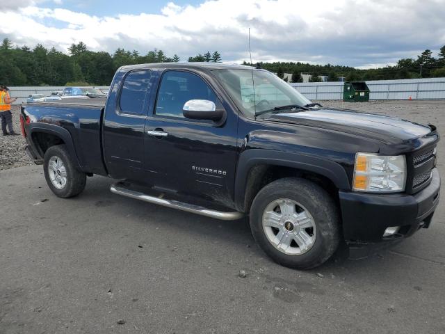 1GCRKSE32BZ249768 - 2011 CHEVROLET SILVERADO K1500 LT BLACK photo 4