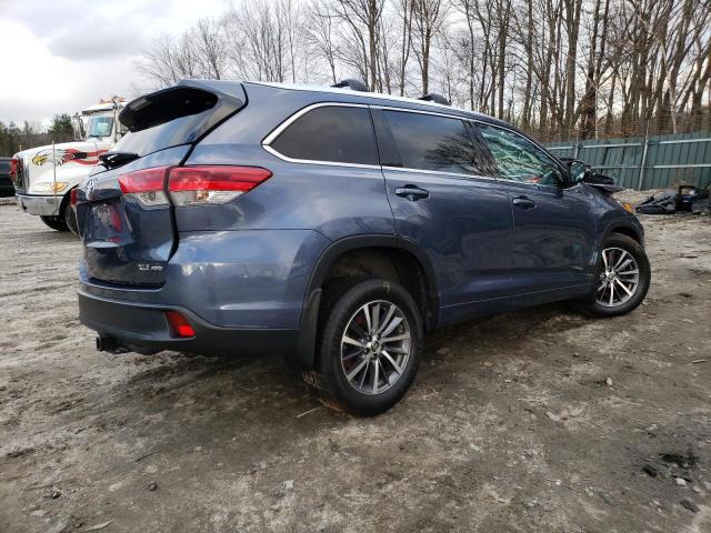 5TDJZRFH8JS913583 - 2018 TOYOTA HIGHLANDER SE BLUE photo 3