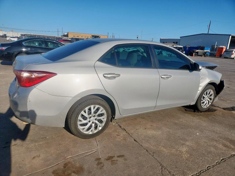 5YFBURHE7KP928141 - 2019 TOYOTA COROLLA LE L SILVER photo 3