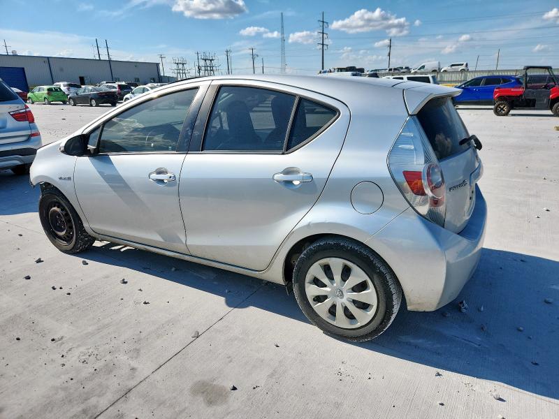 JTDKDTB33C1010316 - 2012 TOYOTA PRIUS C ვერცხლისფერი ფოტო 2