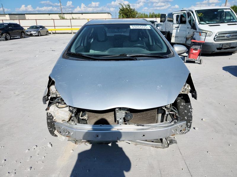 JTDKDTB33C1010316 - 2012 TOYOTA PRIUS C ვერცხლისფერი ფოტო 5