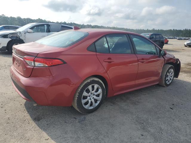 5YFEPMAEXMP169702 - 2021 TOYOTA COROLLA LE RED photo 3