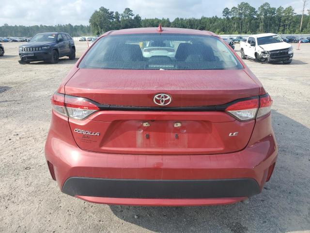 5YFEPMAEXMP169702 - 2021 TOYOTA COROLLA LE RED photo 6
