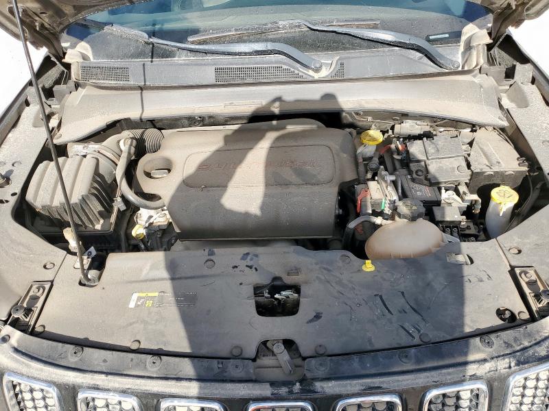 3C4NJDBB5JT282178 - 2018 JEEP COMPASS LATITUDE შავი ფოტო 12