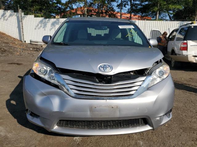 5TDJZ3DC8HS176643 - 2017 TOYOTA SIENNA LE SILVER photo 5