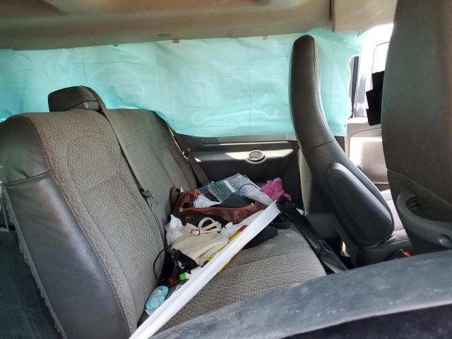 1GAZGPFG2H1105007 - 2017 CHEVROLET EXPRESS G3 LT WHITE photo 11