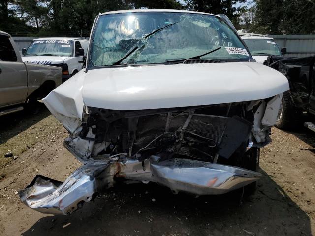 1GAZGPFG2H1105007 - 2017 CHEVROLET EXPRESS G3 LT WHITE photo 5