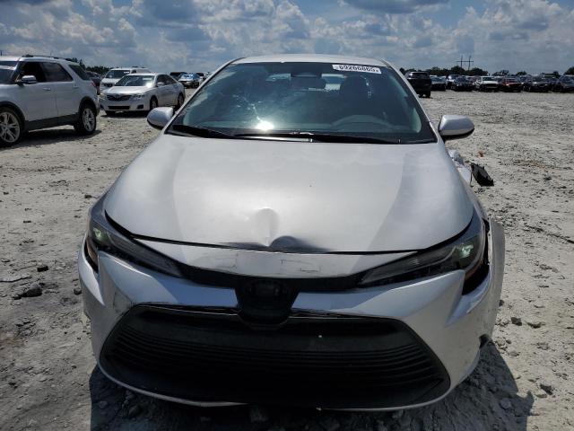 5YFB4MDE0RP155113 - 2024 TOYOTA COROLLA LE SILVER photo 5