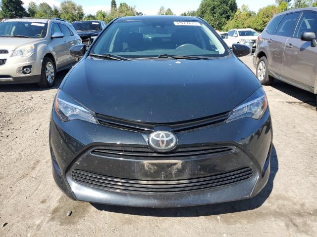 5YFBURHE1JP843097 - 2018 TOYOTA COROLLA L BLACK photo 5