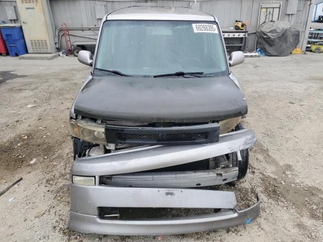 JTLKT324X64101005 - 2006 TOYOTA SCION XB GRAY photo 5