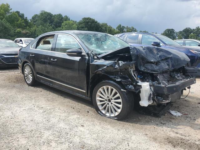 1VWBS7A32GC017697 - 2016 VOLKSWAGEN PASSAT SE BLACK photo 4