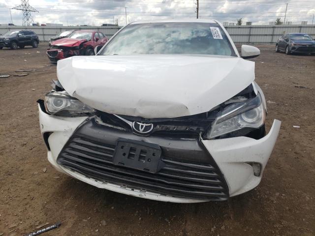 4T4BF1FK2FR498601 - 2015 TOYOTA CAMRY LE WHITE photo 5