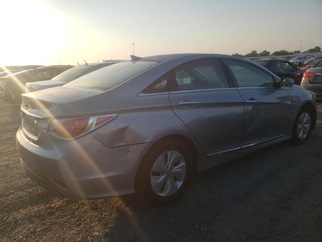 KMHEC4A48FA133948 - 2015 HYUNDAI SONATA HYBRID SILVER photo 3