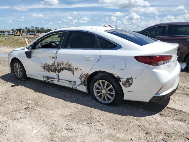 5NPE24AF3KH806883 - 2019 HYUNDAI SONATA SE WHITE photo 2