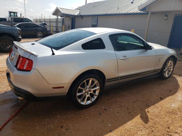 1ZVBP8AN2A5128710 - 2010 FORD MUSTANG SILVER photo 3