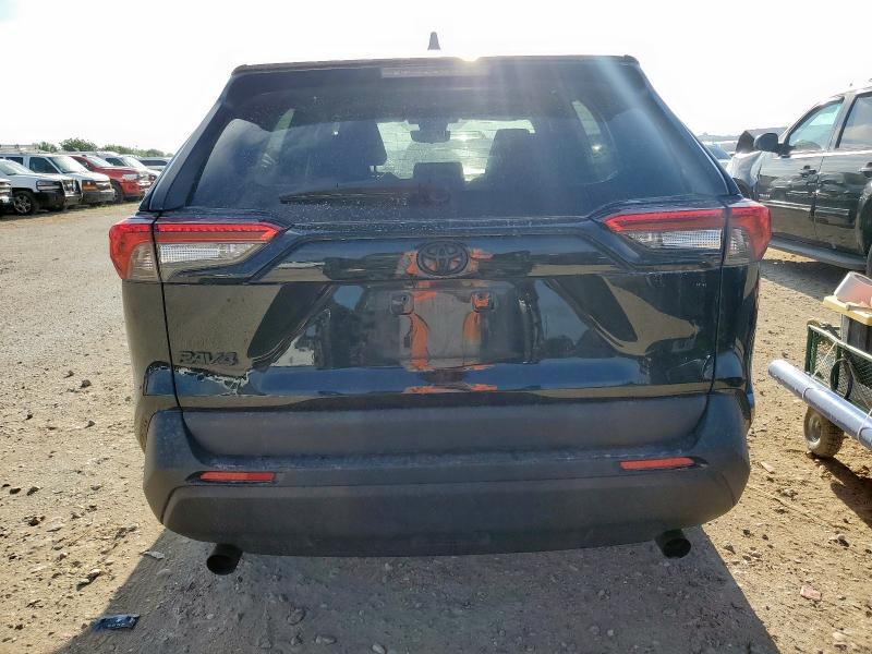 2T3H1RFV2PC243713 - 2023 TOYOTA RAV4 LE Черный фото 6