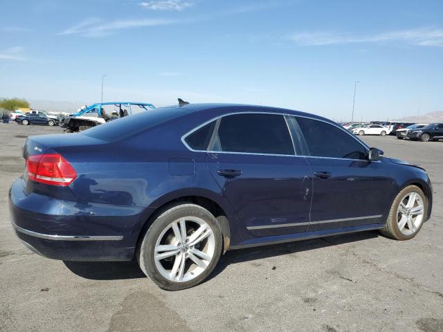 1VWCN7A36DC044652 - 2013 VOLKSWAGEN PASSAT SEL BLUE photo 3