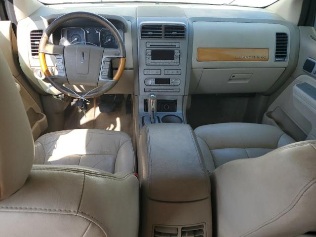 2LMDU88C57BJ18279 - 2007 LINCOLN MKX WHITE photo 8