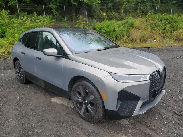 WB523CF09RCN71504 - 2024 BMW IX XDRIVE50 Szary zdjęcie 4