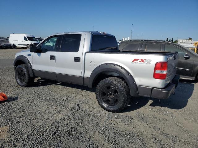 1FTPW14544FA29156 - 2004 FORD F150 SUPERCREW SILVER photo 2