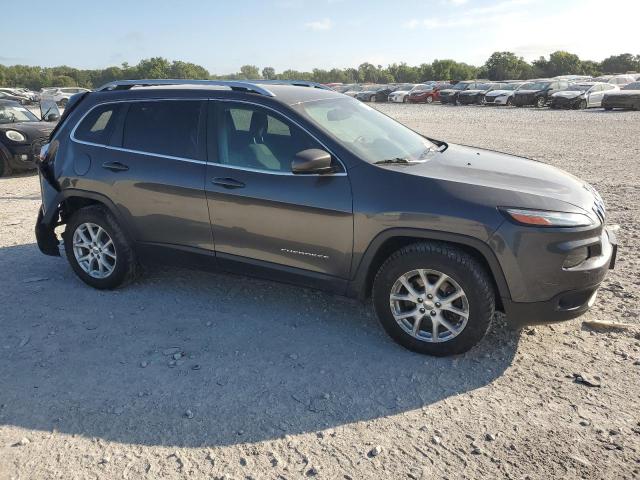 1C4PJMCS3HW503692 - 2017 JEEP CHEROKEE LATITUDE WHITE photo 4