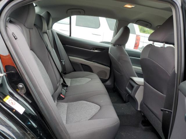 4T1B11HKXJU600483 - 2018 TOYOTA CAMRY L BLACK photo 10