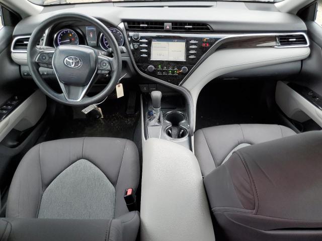 4T1B11HKXJU600483 - 2018 TOYOTA CAMRY L BLACK photo 8