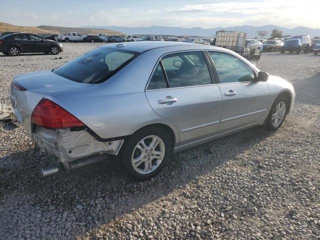 1HGCM55806A070874 - 2006 HONDA ACCORD EX SILVER photo 3