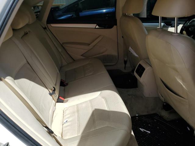 1VWBH7A31DC001159 - 2013 VOLKSWAGEN PASSAT SE WHITE photo 10