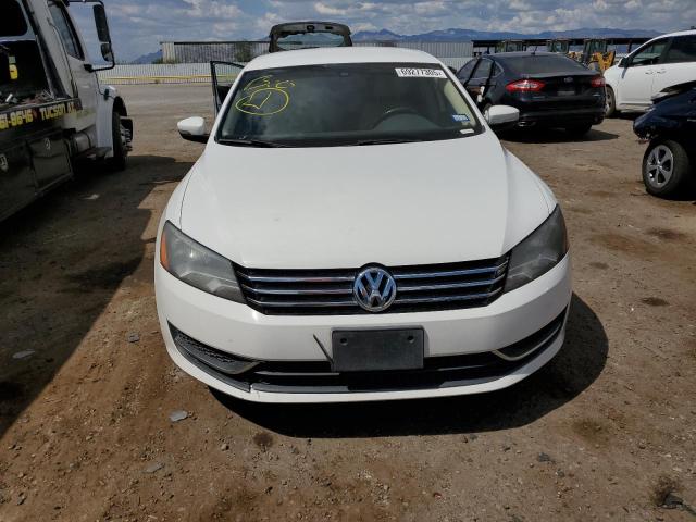 1VWBH7A31DC001159 - 2013 VOLKSWAGEN PASSAT SE WHITE photo 5