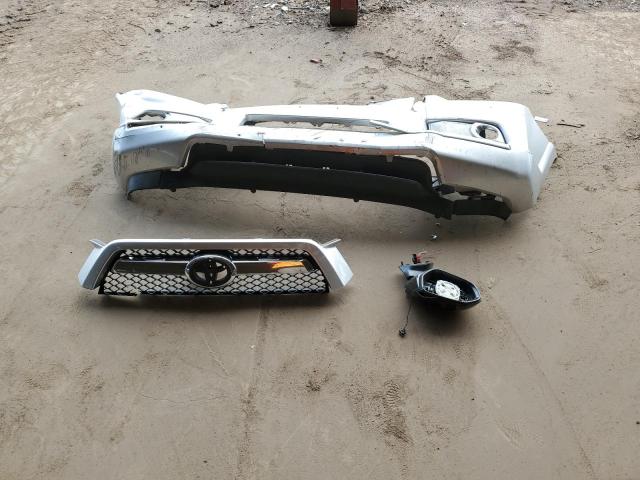 JTEBU5JR6D5139979 - 2013 TOYOTA 4RUNNER SR5 银色 照片 13