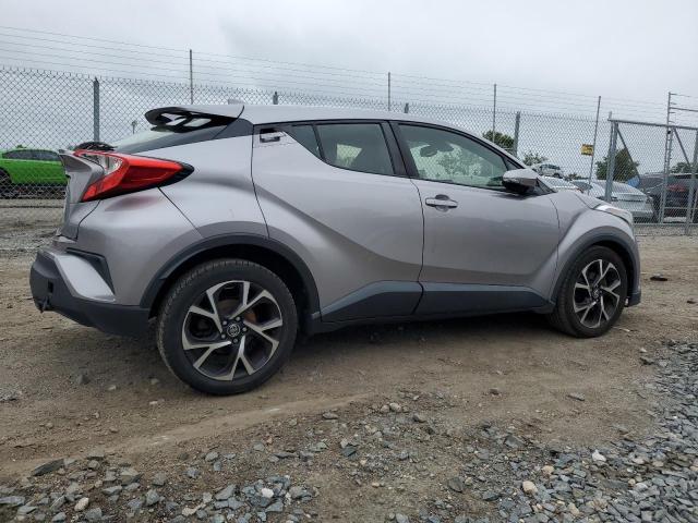 JTNKHMBX0J1008755 - 2018 TOYOTA C-HR XLE 银色 照片 3