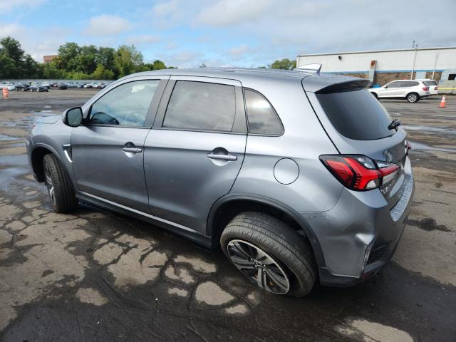 JA4ARUAU6NU011548 - 2022 MITSUBISHI OUTLANDER ES 银色 照片 2